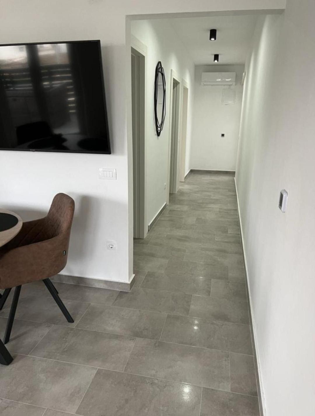 Apartament Frane *